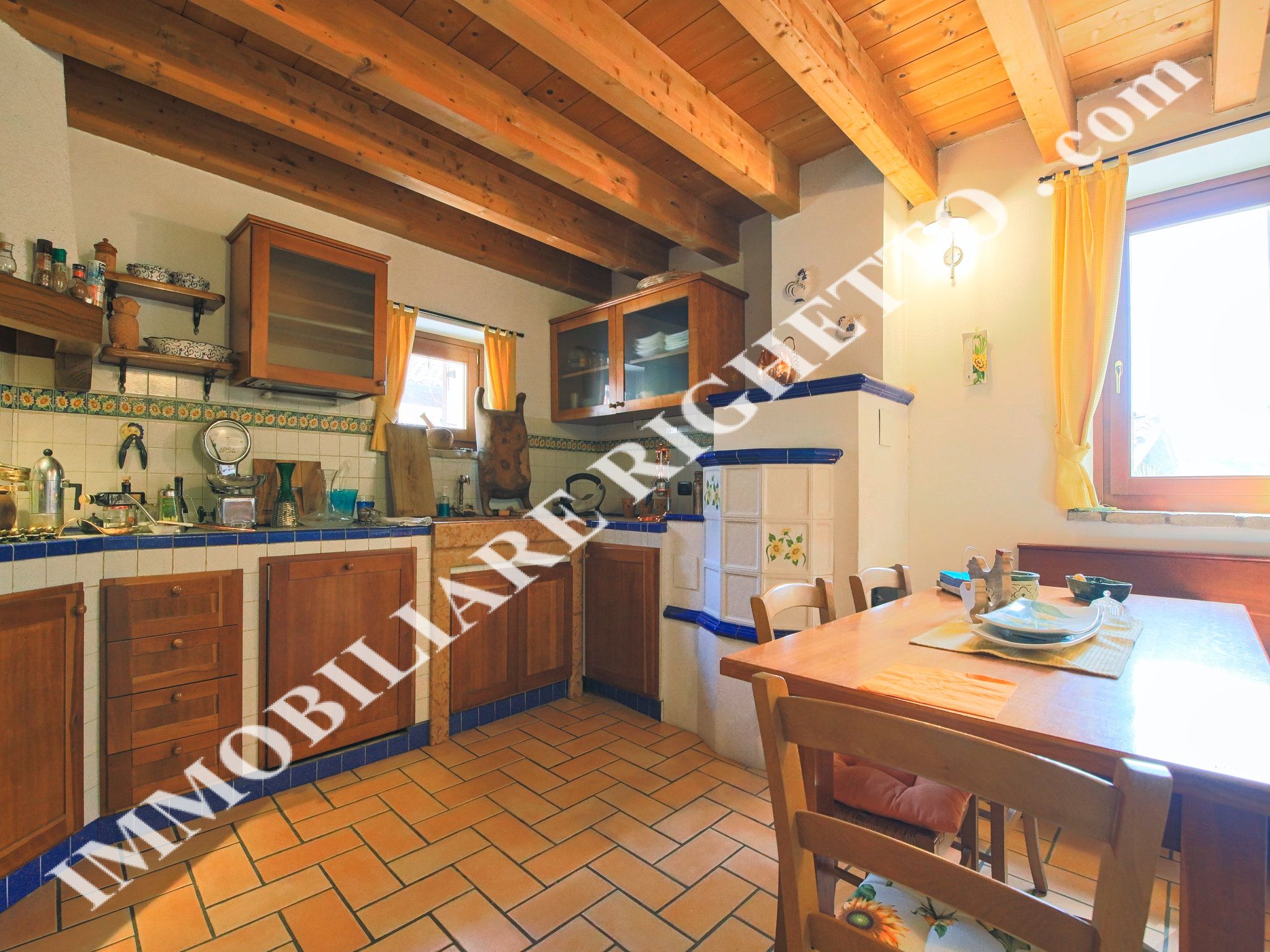 offer property for sale Spacious, fine renovated country-house.