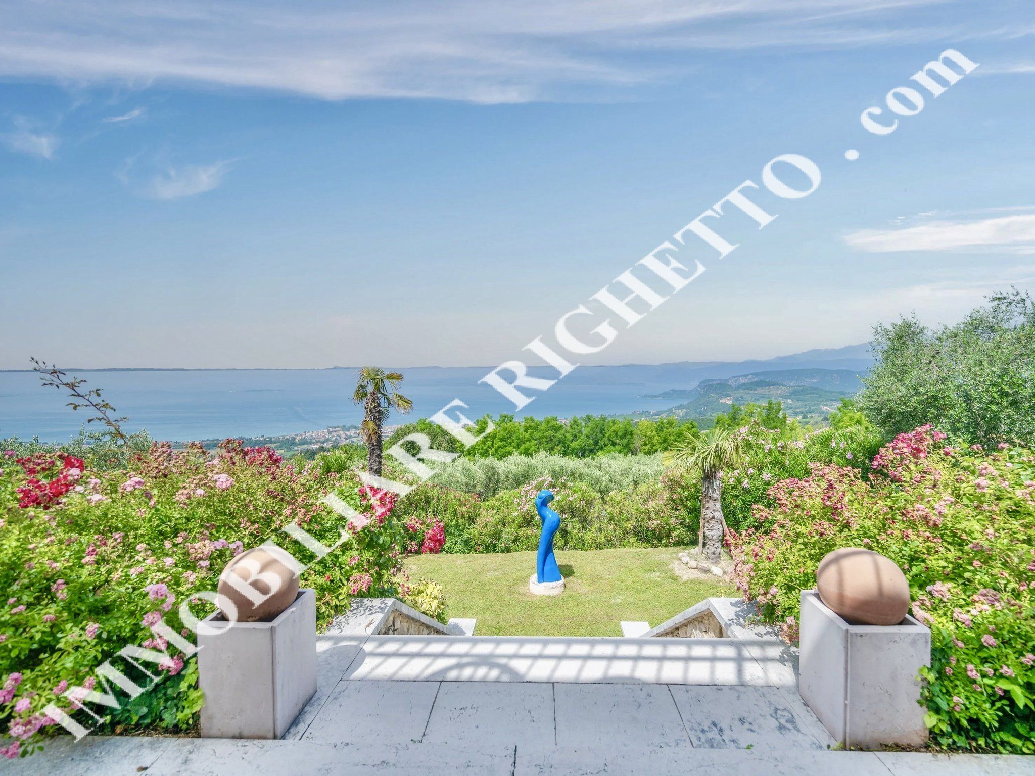offer real estate for sale Magnificent detached villa with splendid 180° PANORAMIC VIEWS OF THE LAKE