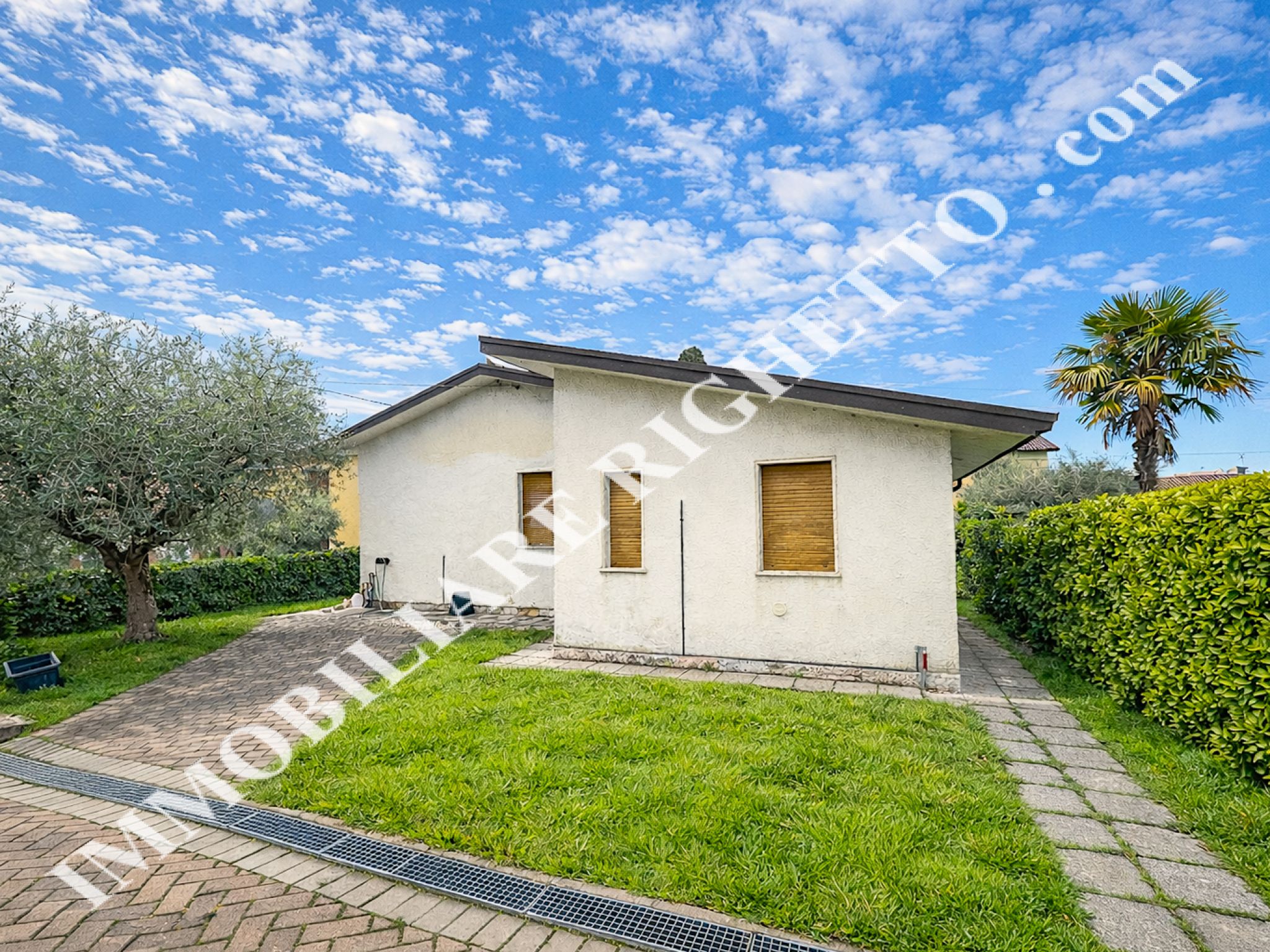 offerta immobile in vendita Spaziosa villetta singola a due passi dal Lago.