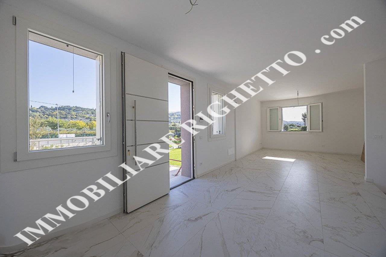 offer property for sale RESIDENCE VILLA MARTA: BRAND NEW-flats with large terraces and STUNNING LAKE VIEW