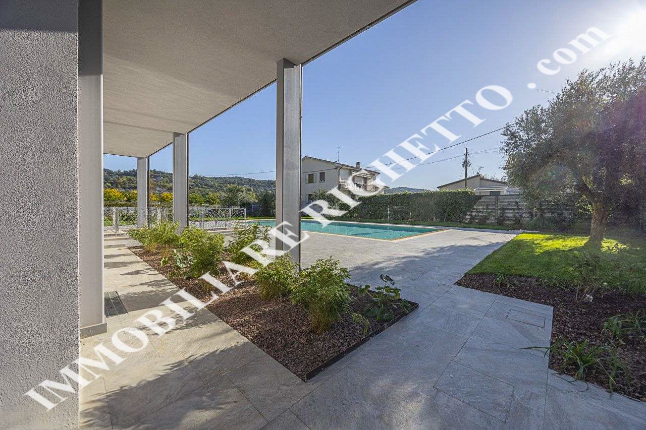 offer property for sale RESIDENCE VILLA MARTA: BRAND NEW-flats with large terraces and STUNNING LAKE VIEW