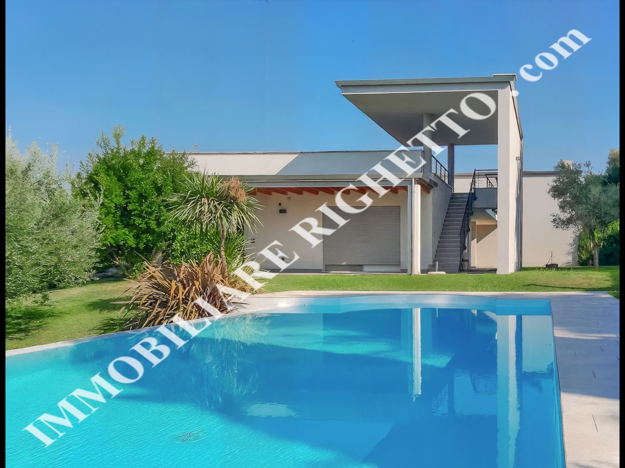 vai alla SCHEDA COMPLETA