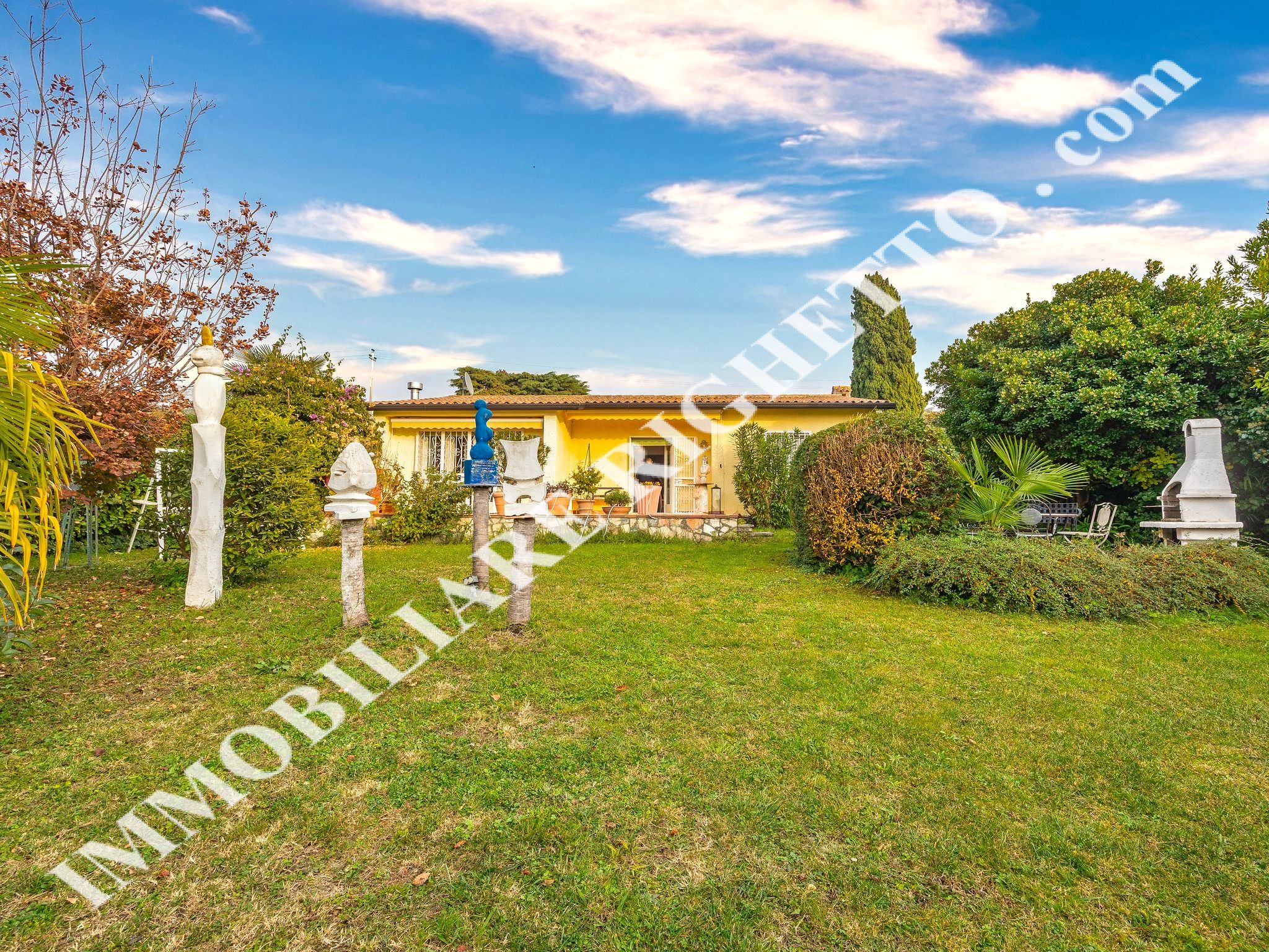 vai alla SCHEDA COMPLETA