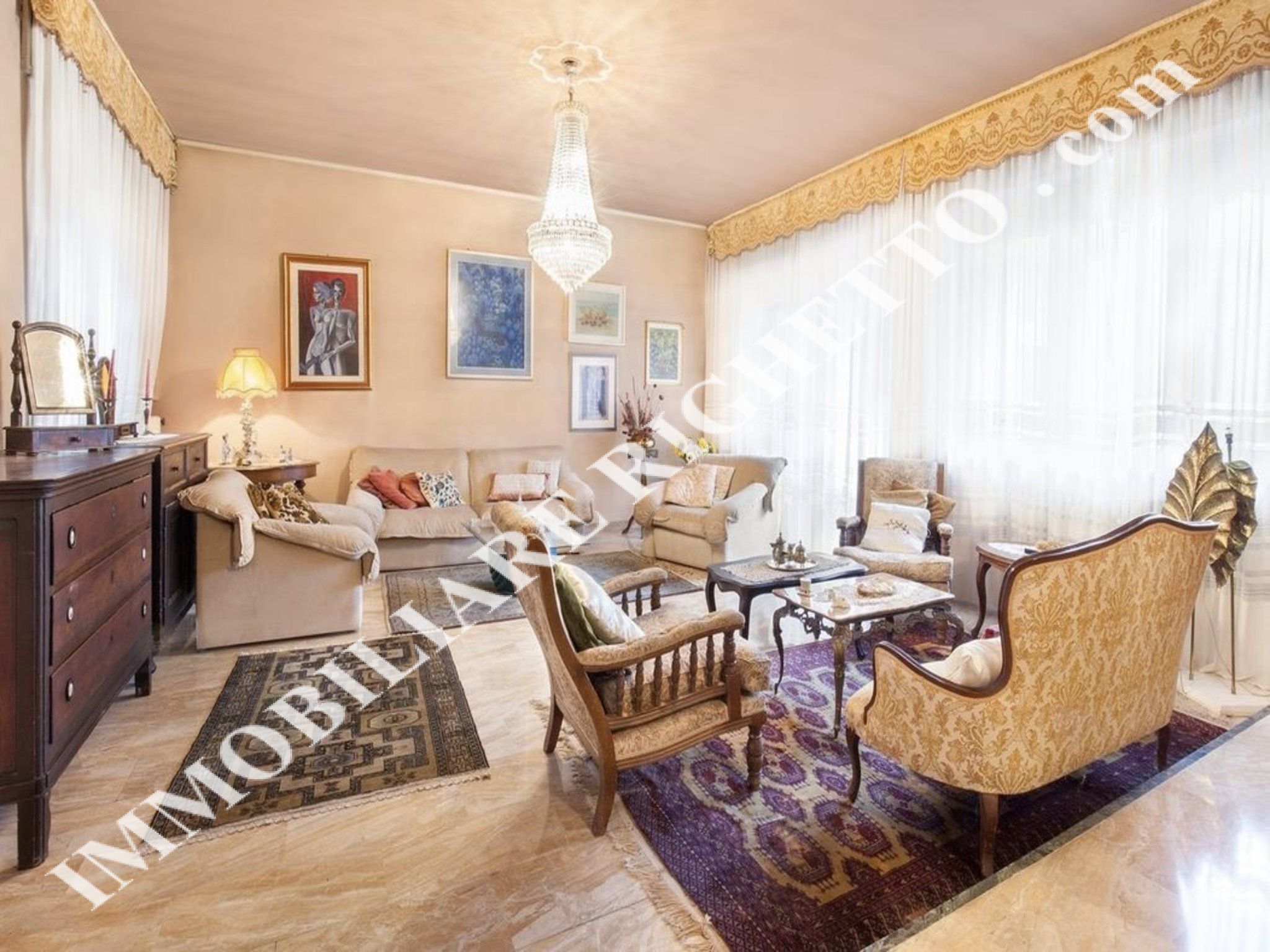 offerta immobile in vendita Signorile villa singola IN CENTRO A BARDOLINO.