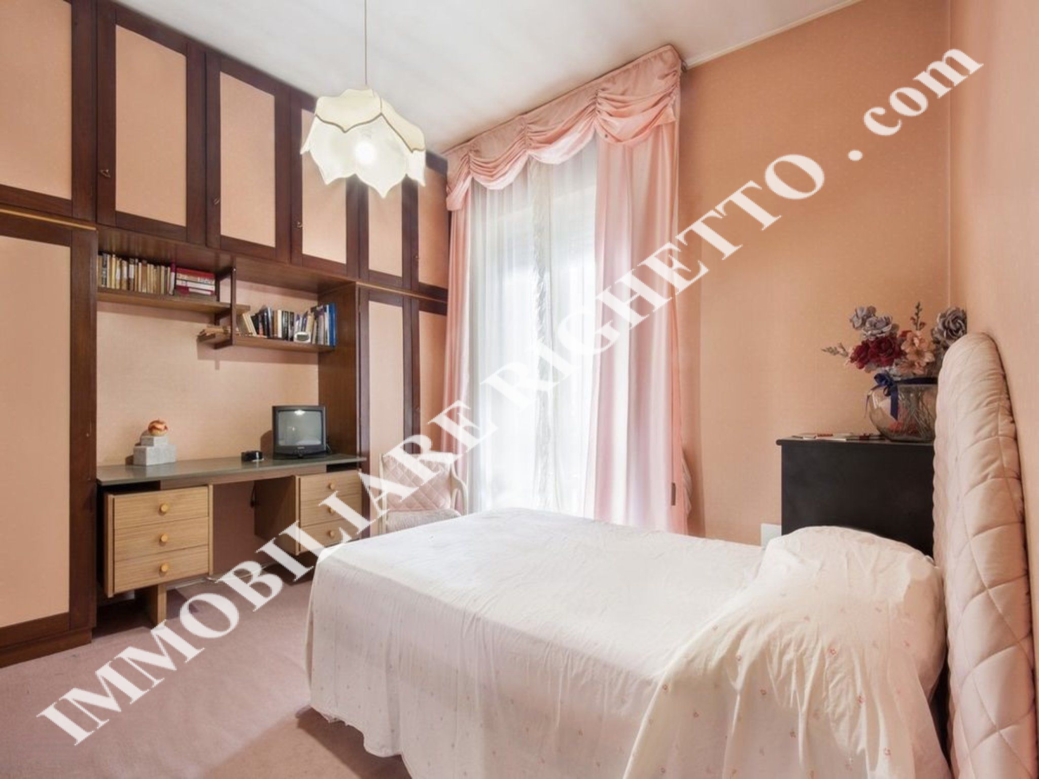 offerta immobile in vendita Signorile villa singola IN CENTRO A BARDOLINO.